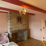 Le Manoir Des Remparts De 3* Besse-et-Saint-Anastaise
