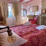 Maison d'hôtes Le Manoir Des Remparts De Besse-et-Saint-Anastaise