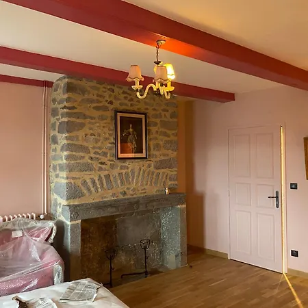 Le Manoir Des Remparts De 3* Бес-э-Сент-Анастез