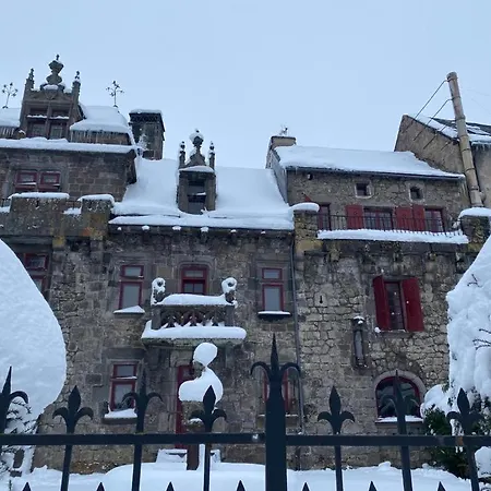 بيت ضيافة Le Manoir Des Remparts De *