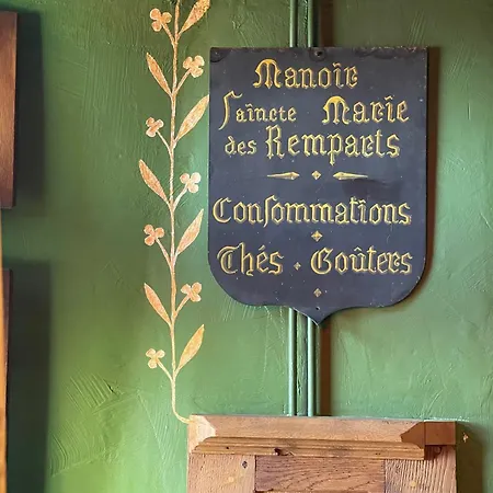 Le Manoir Des Remparts De Besse-et-Saint-Anastaise